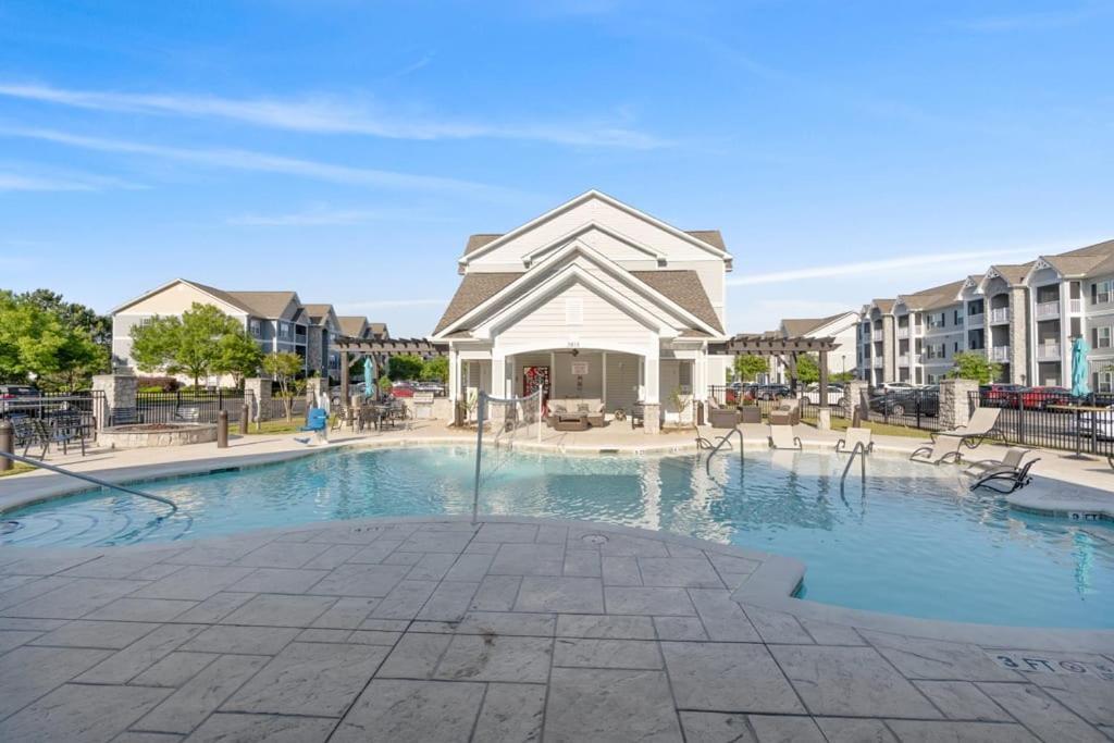 Апартаменты Viagem Perfect 1Br With Balcony Pool And Gym Миртл-Бич Экстерьер фото